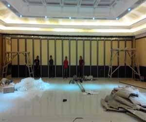 partisi pintu lipat